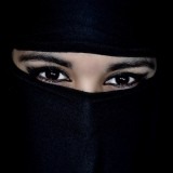 woman in niqāb